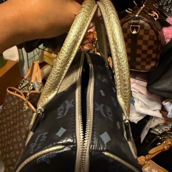 Vintage 🩷limited edition 🩷 MCM Visetos Princess Lion Boston Bag - Picture 8 of 10